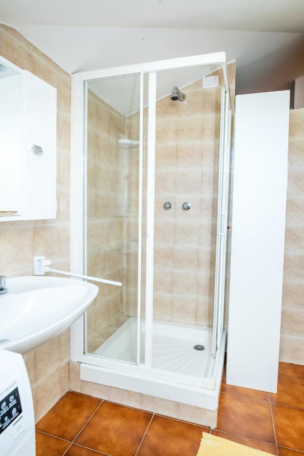 Casa Alejandro Apartment วาราซเซ ภายนอก รูปภาพ